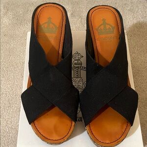 Crown Vintage Black and Tan Women's Mules